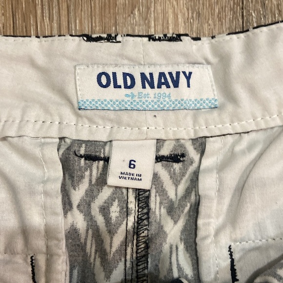 Old Navy Shorts - Picture 3 of 8